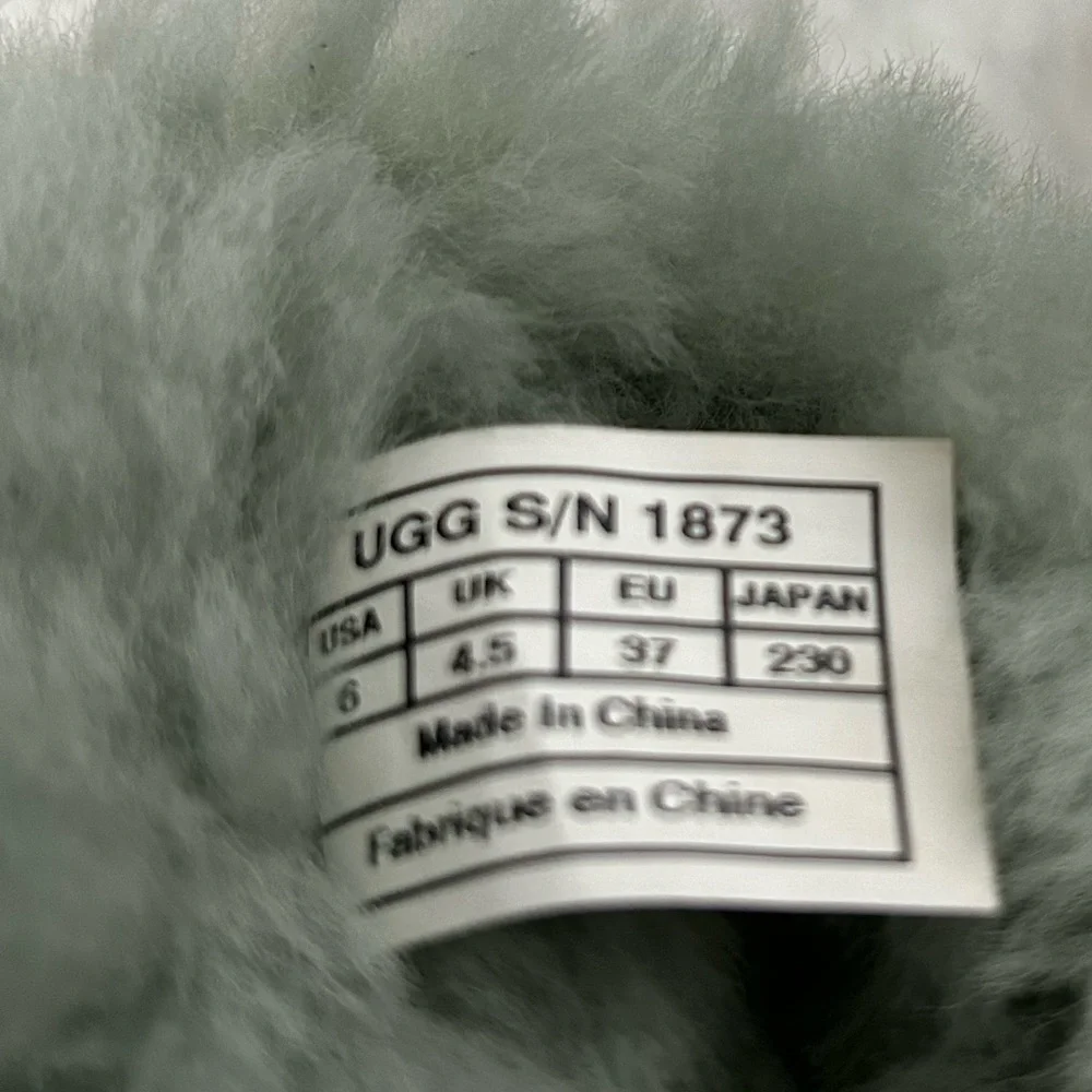 UGG Bailey Button Triplet ll Boot Blue - Picture 8 of 8